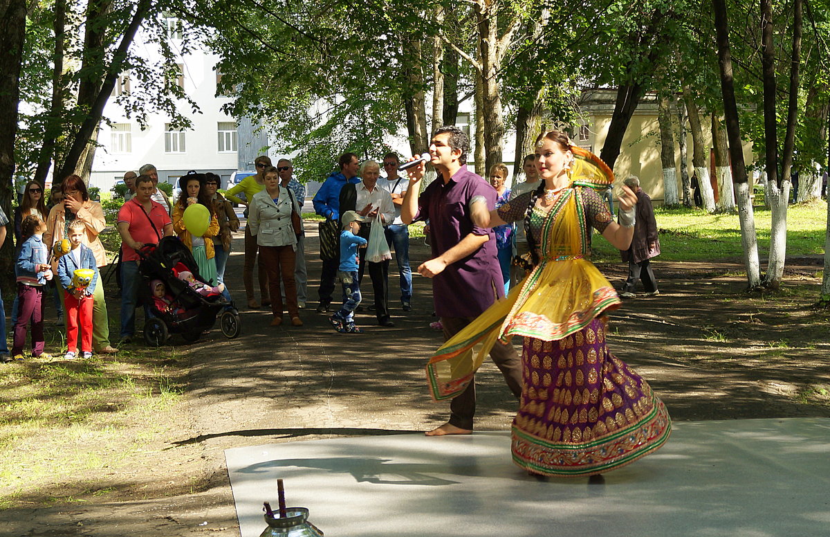 Индийские танцы в городе у Белого моря (2) - Елена Перевозникова