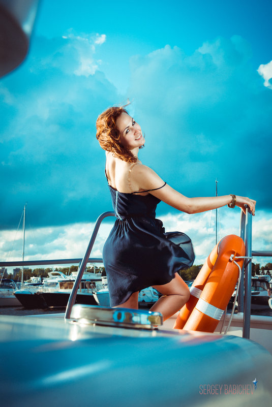 the girl on the boat - Сергей Бабичев