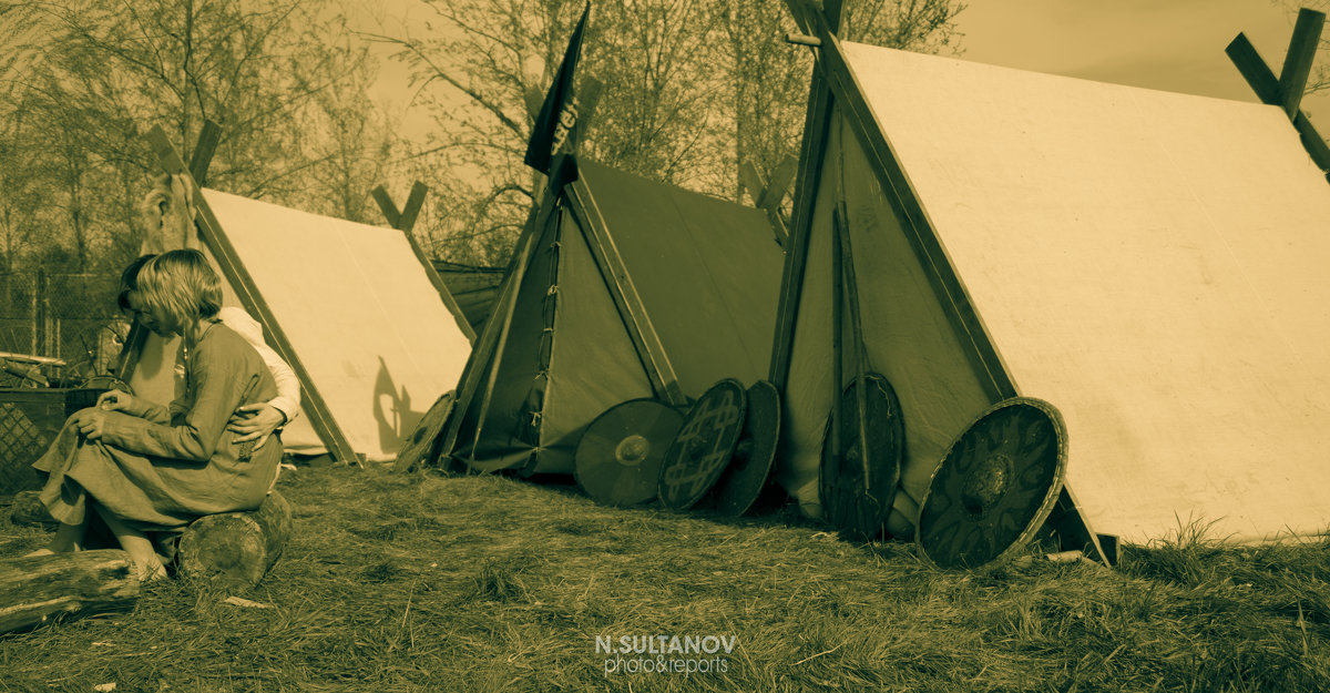 Палатки в средневековом лагере - Нурлан Султанов