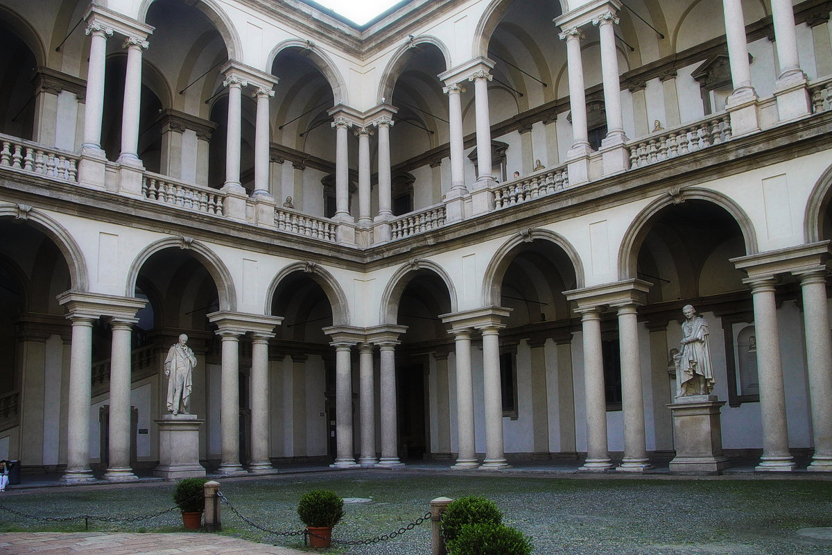 Миланский дворик - M Marikfoto