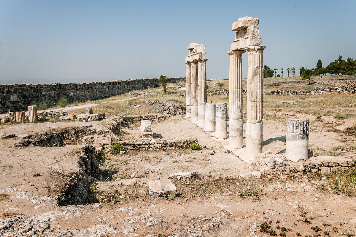 ворота античного города Иерополис в Памуккале - Андрей ЕВСЕЕВ