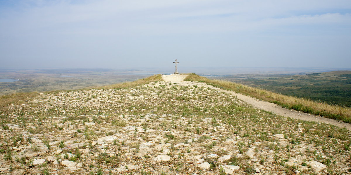 Крест на Беспутской поляне, Ставрополь. - Дарья :)