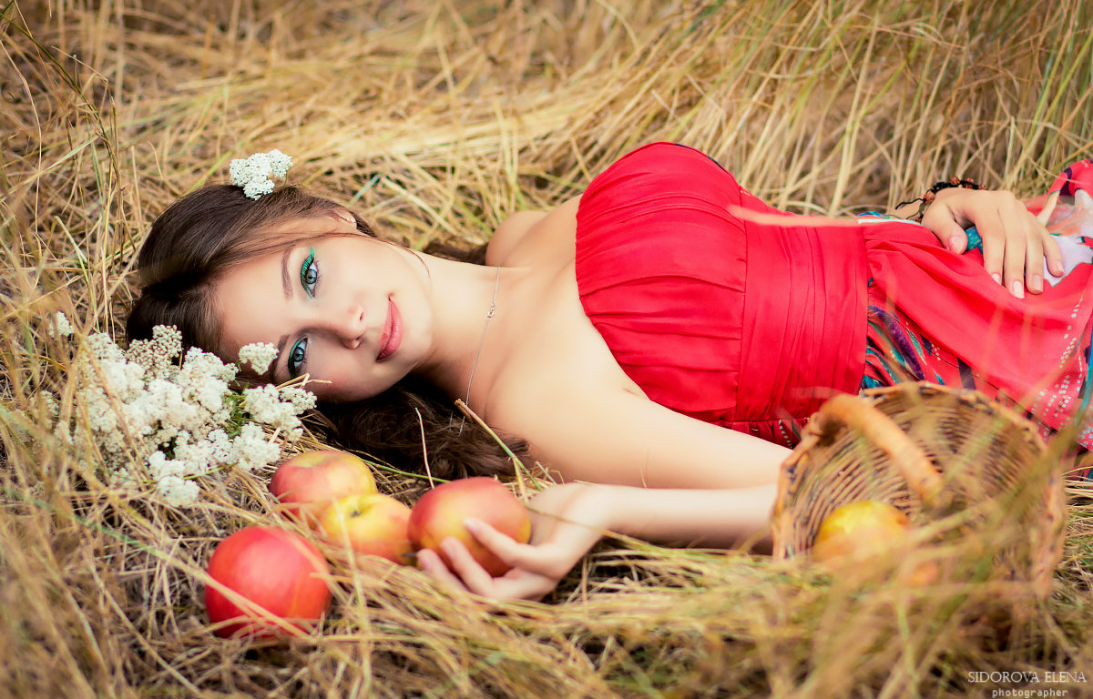 Яблочный спас - Helena Sidorova