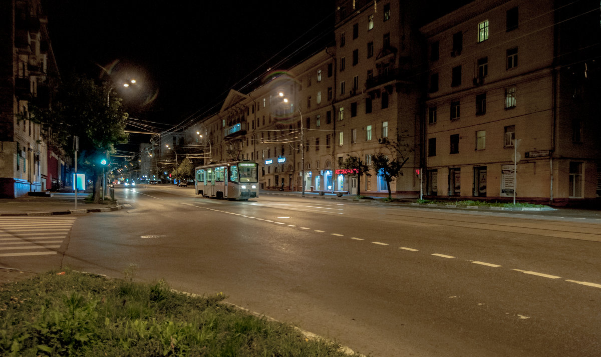 Ночной трамвай - Елена Бурёнова
