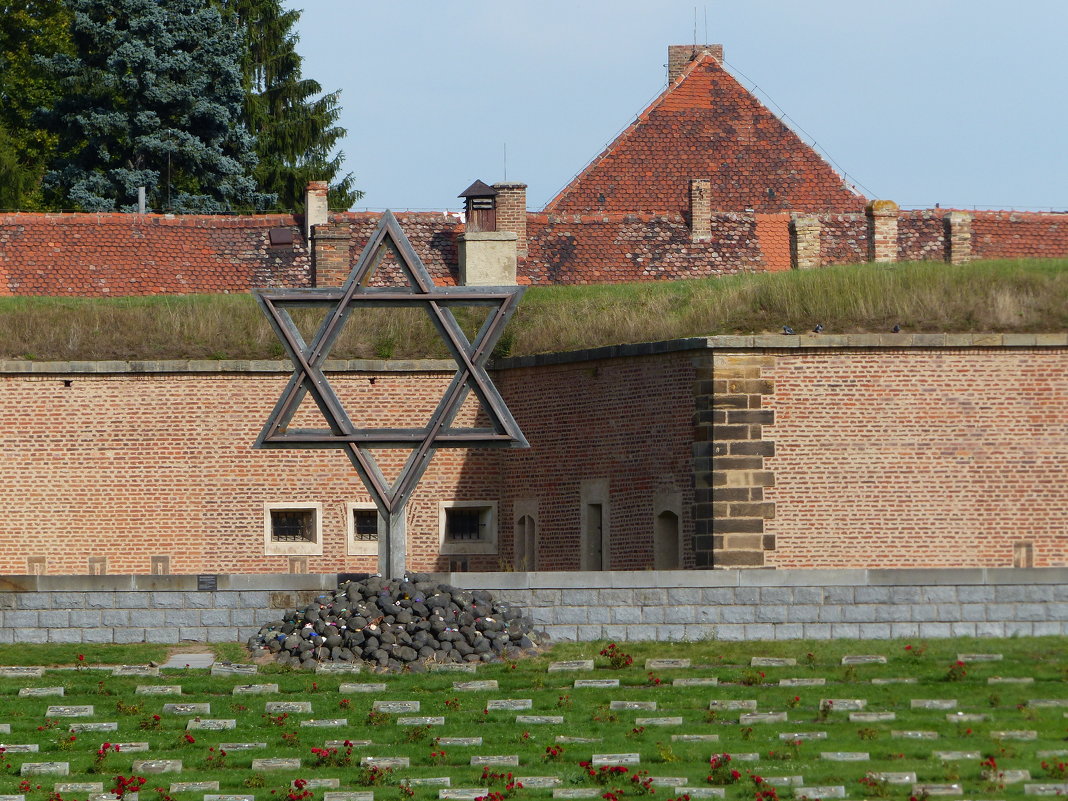 Terezin Holocaust memorial - Ольга Богачёва
