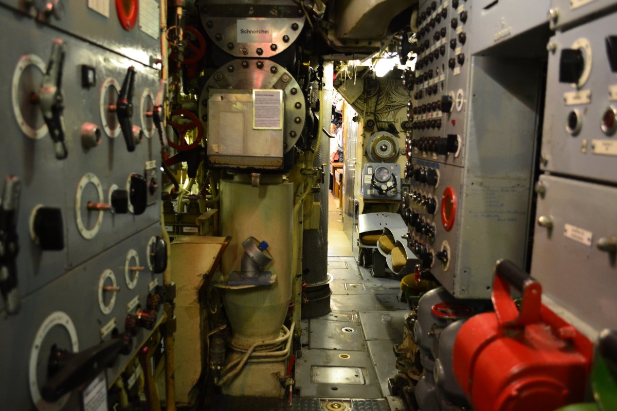 Внутри подводной лодки "U10" S 189 - Ольга 