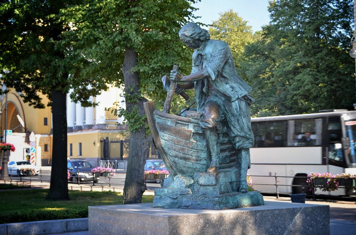 Памятник Петру I - Юрий Тихонов