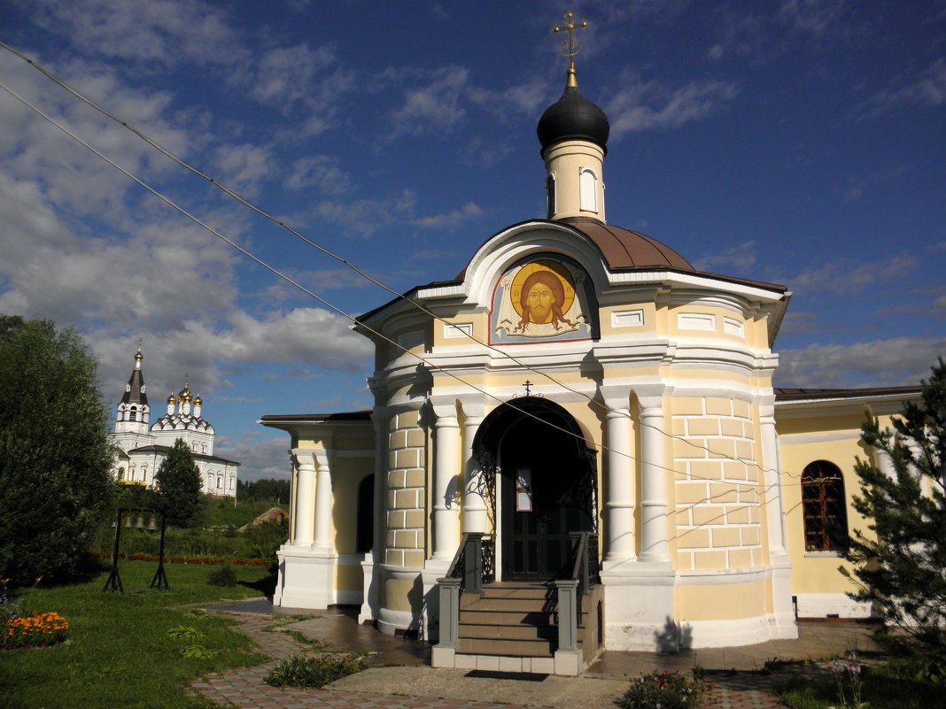 Нижний храм монастыря. - Елена 