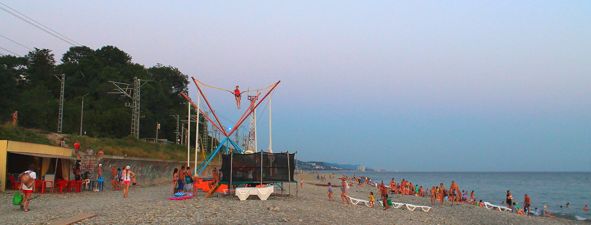 "Вечером на пляже ..." - Андрей Горячев