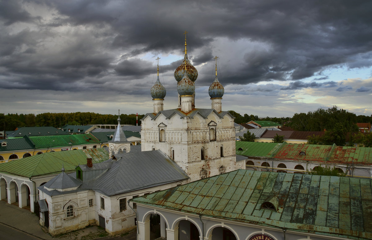 Над крышами - Дмитрий Близнюченко