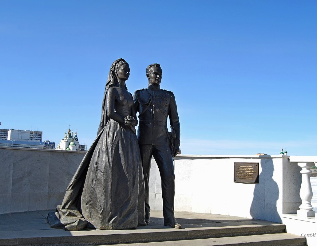 Памятник молодоженам Грейс Келли и Ренье III - Лариса 