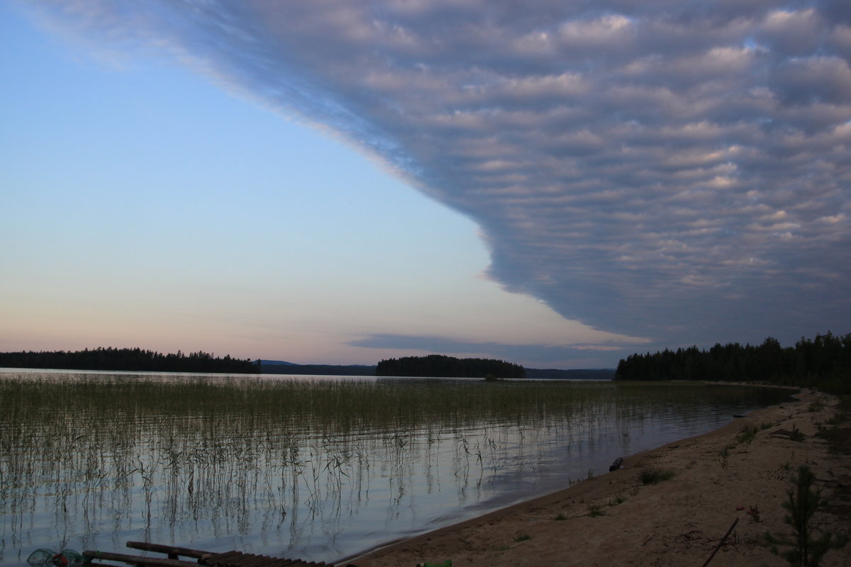 облака над озером - Владимир Романцев