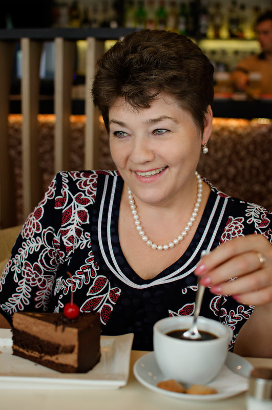 В кафе - Евгения Черепанова