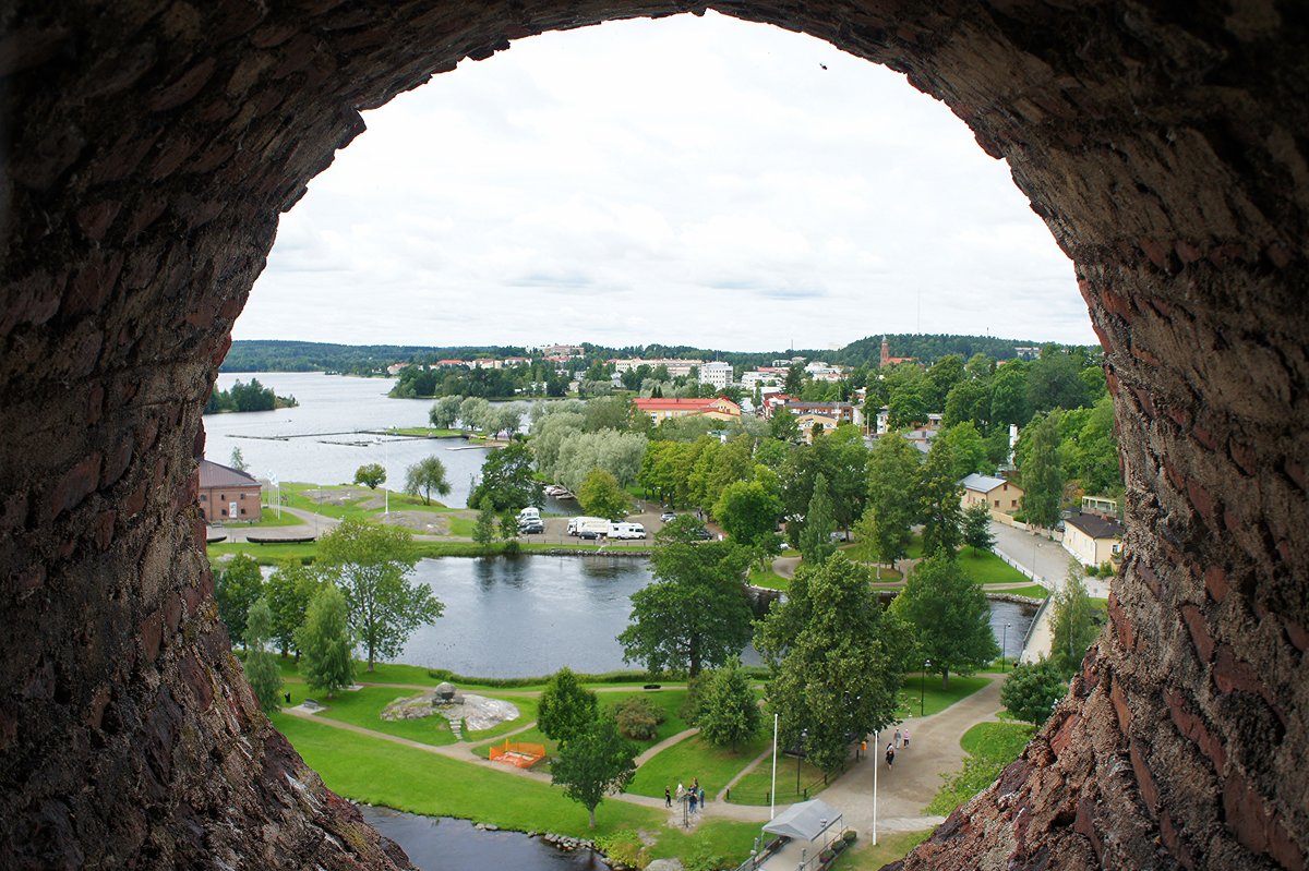 Из крепости Олавинлинна открываются превосходные виды на  город Савонлинна - Елена Павлова (Смолова)