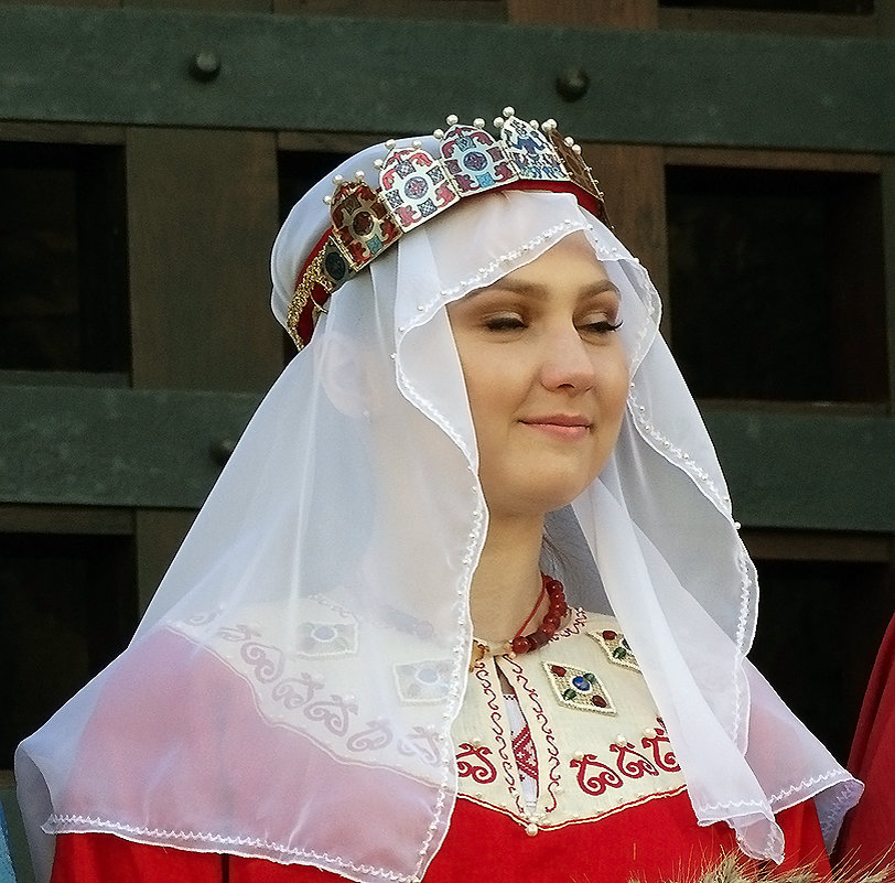 Невеста - молодая княгиня Фото №5 - Владимир Бровко