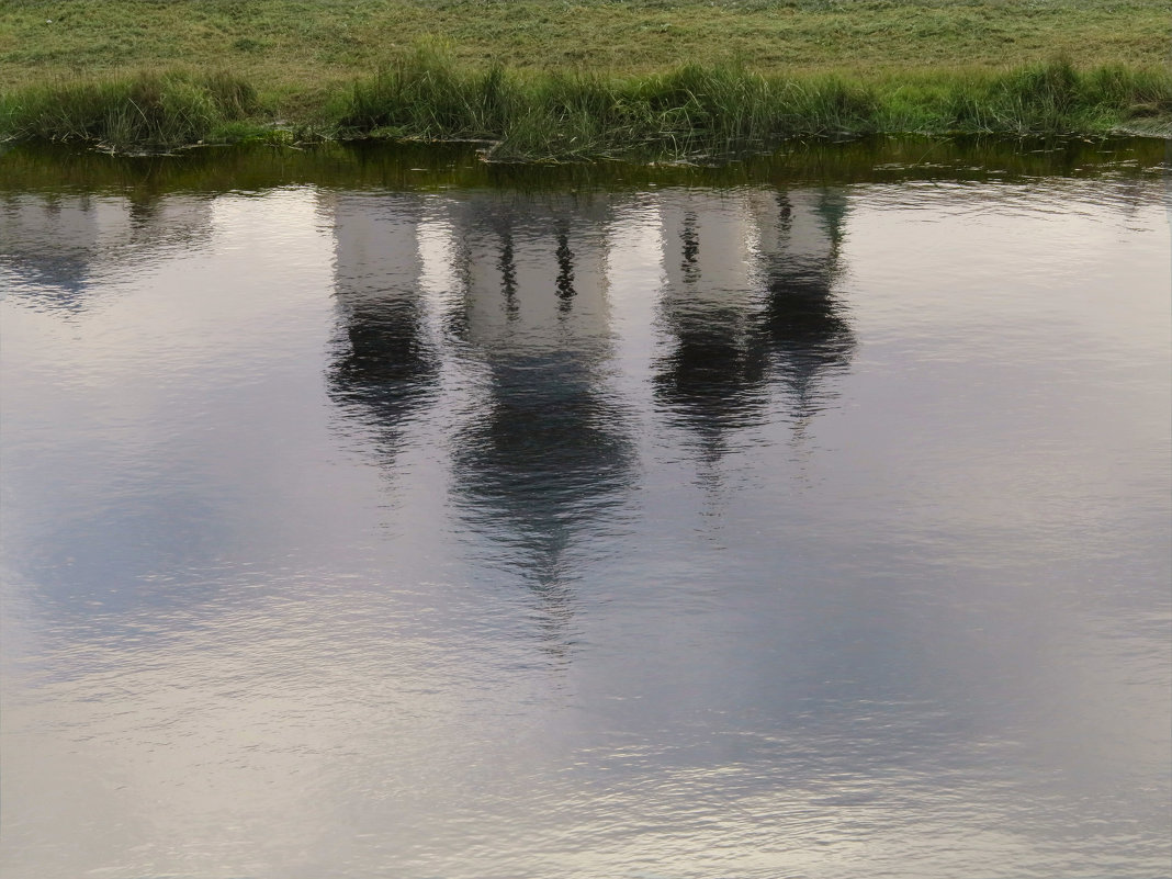 Отражение в реке Тихвинке - Наталья 