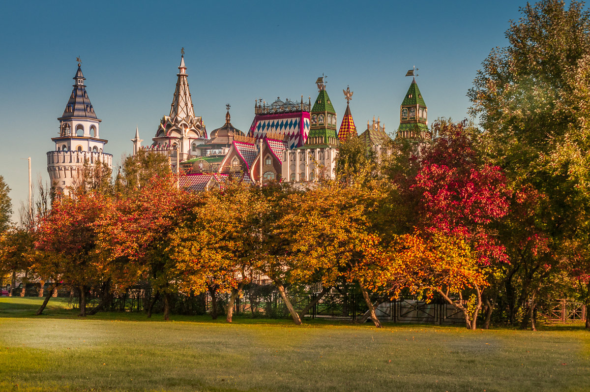 Осень в Измайловском парке - Александр Лебедев