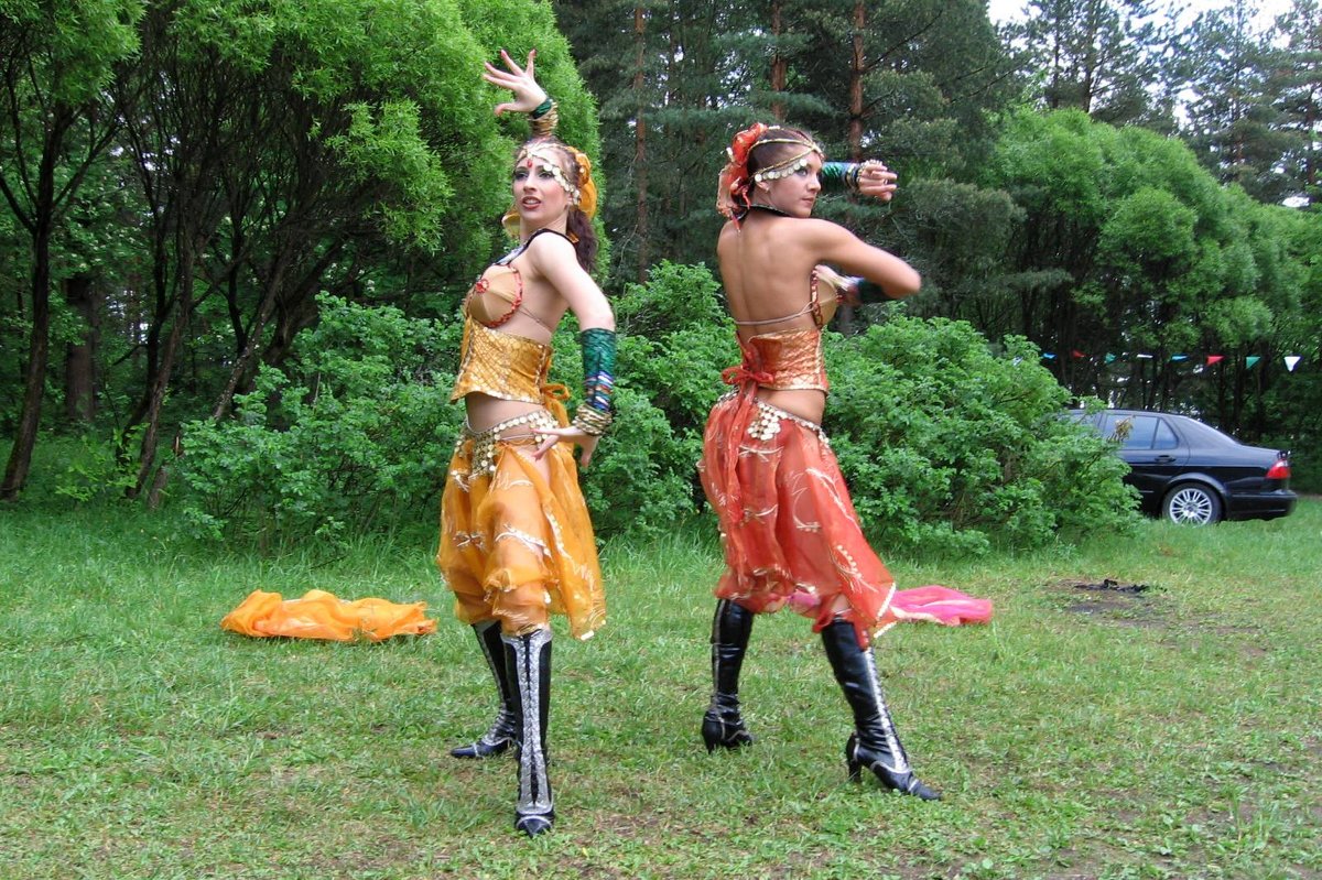 Танцы в лесу - Георгий Кашин
