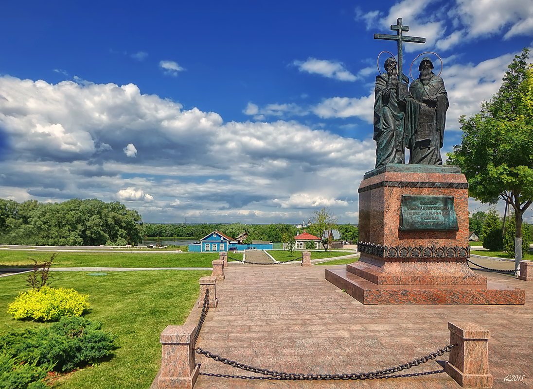 Коломна. Памятник Кириллу и Мефодию - mila 
