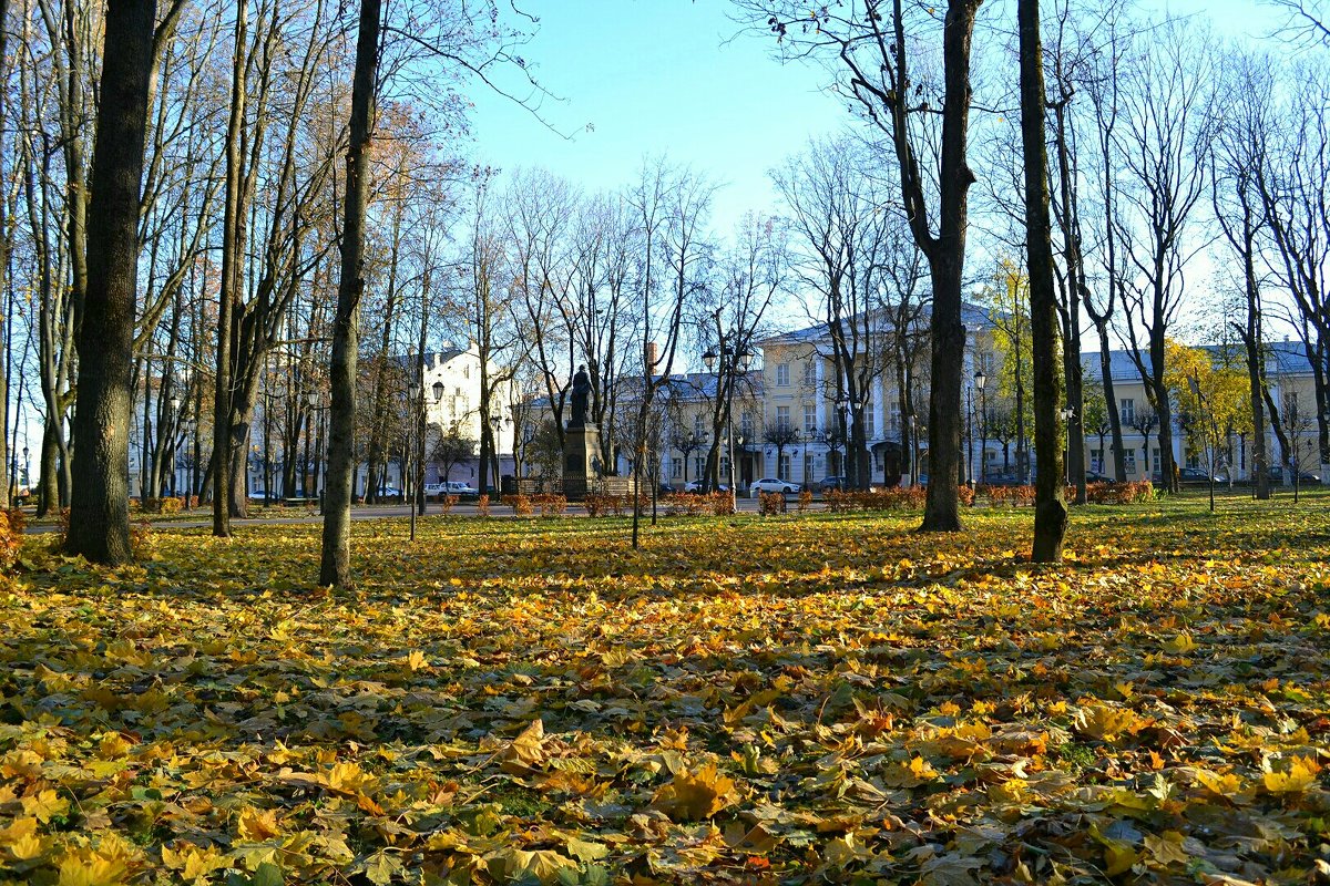 Осень в городе - Милешкин Владимир Алексеевич 