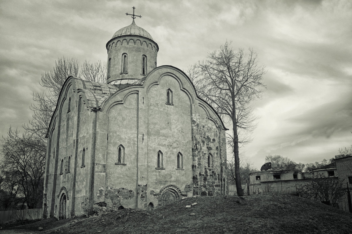 Церковь Петра и Павла на Славне. 1367 год. - Ксения Старикова