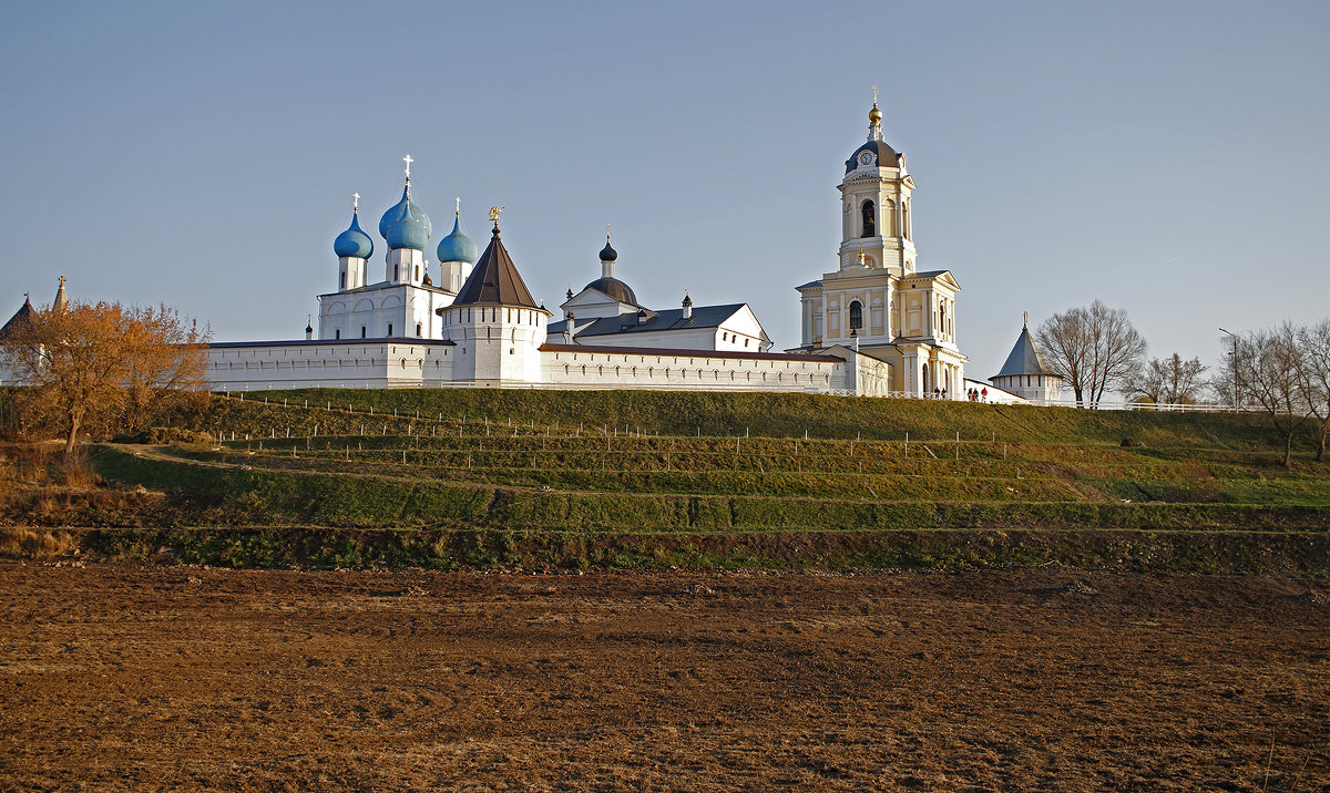 Мужской монастырь - Юрий Пузанов