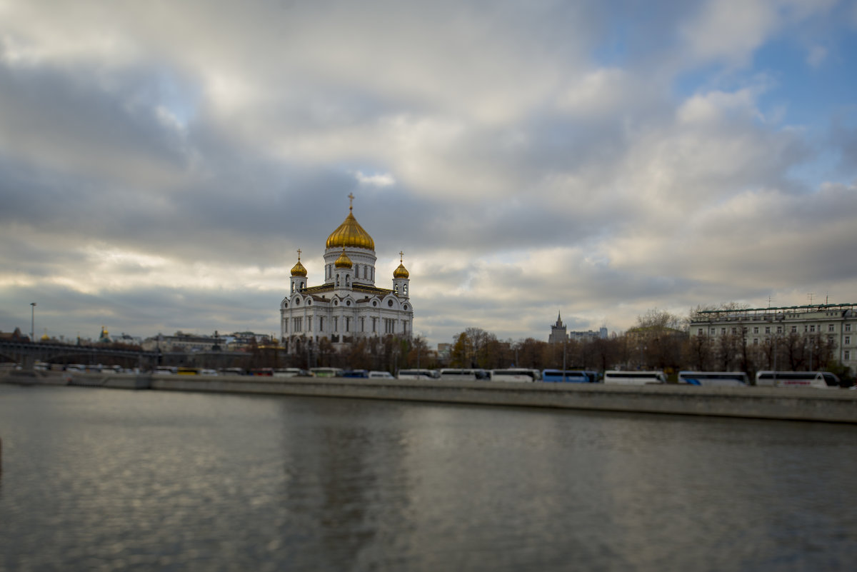 Молодой  Храм - Анатолий Корнейчук