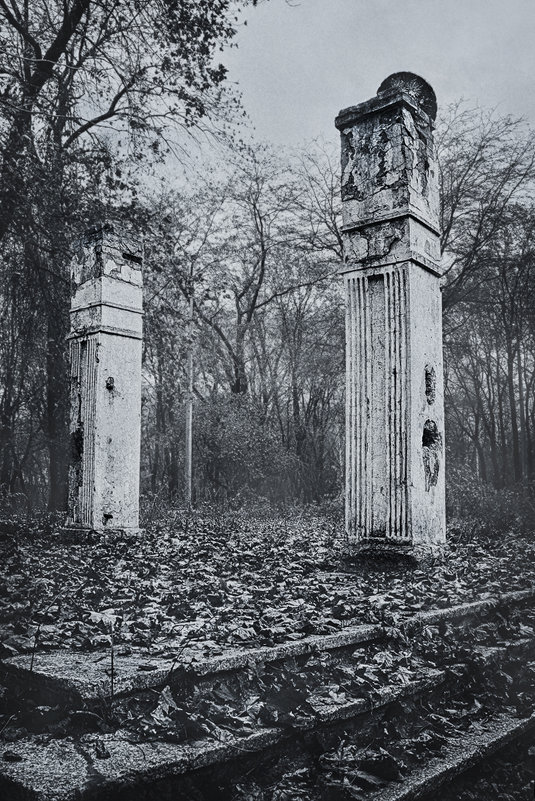 Руины в старом парке - Александр Линник