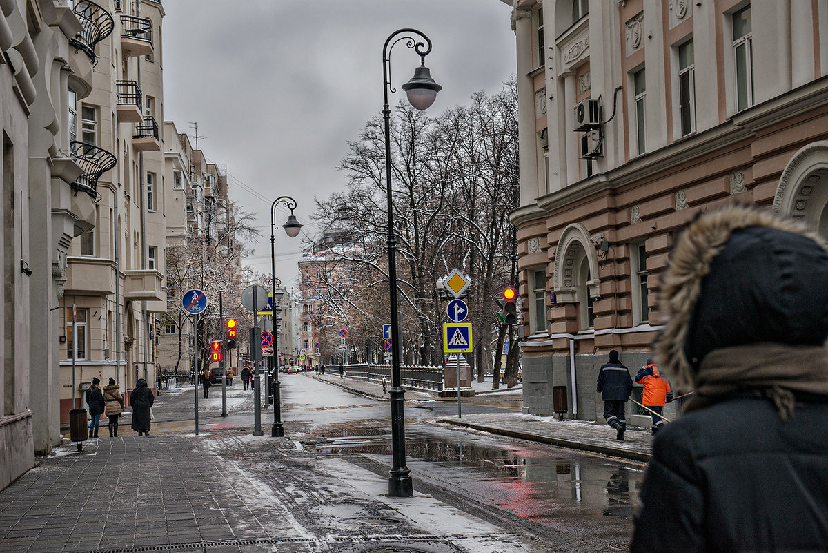 Мокрым снегом выбелен наш город - Ирина Данилова