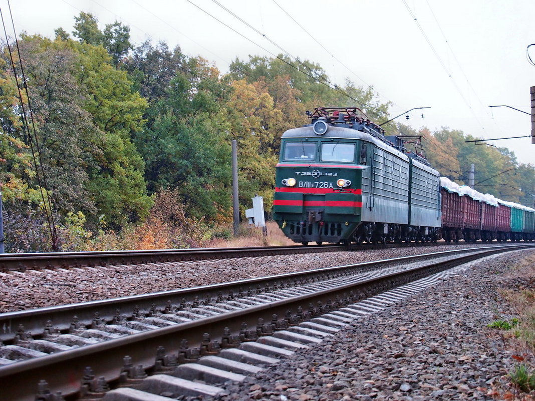 А мимо пролетают поезда. (1... Пуск !:)) - Александр Резуненко