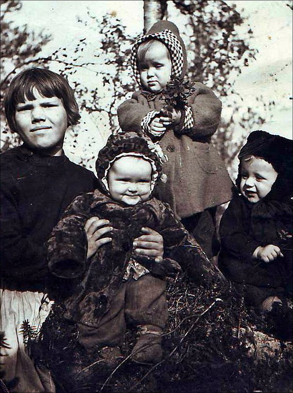 Нянька для троих малышей. 1950 год - Нина Корешкова