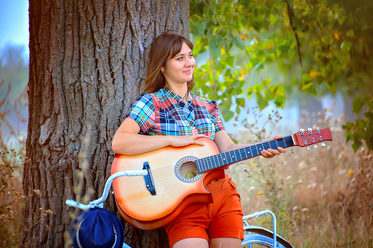 Девушка с гитарой 07.10.2015 - Евгения Клепинина