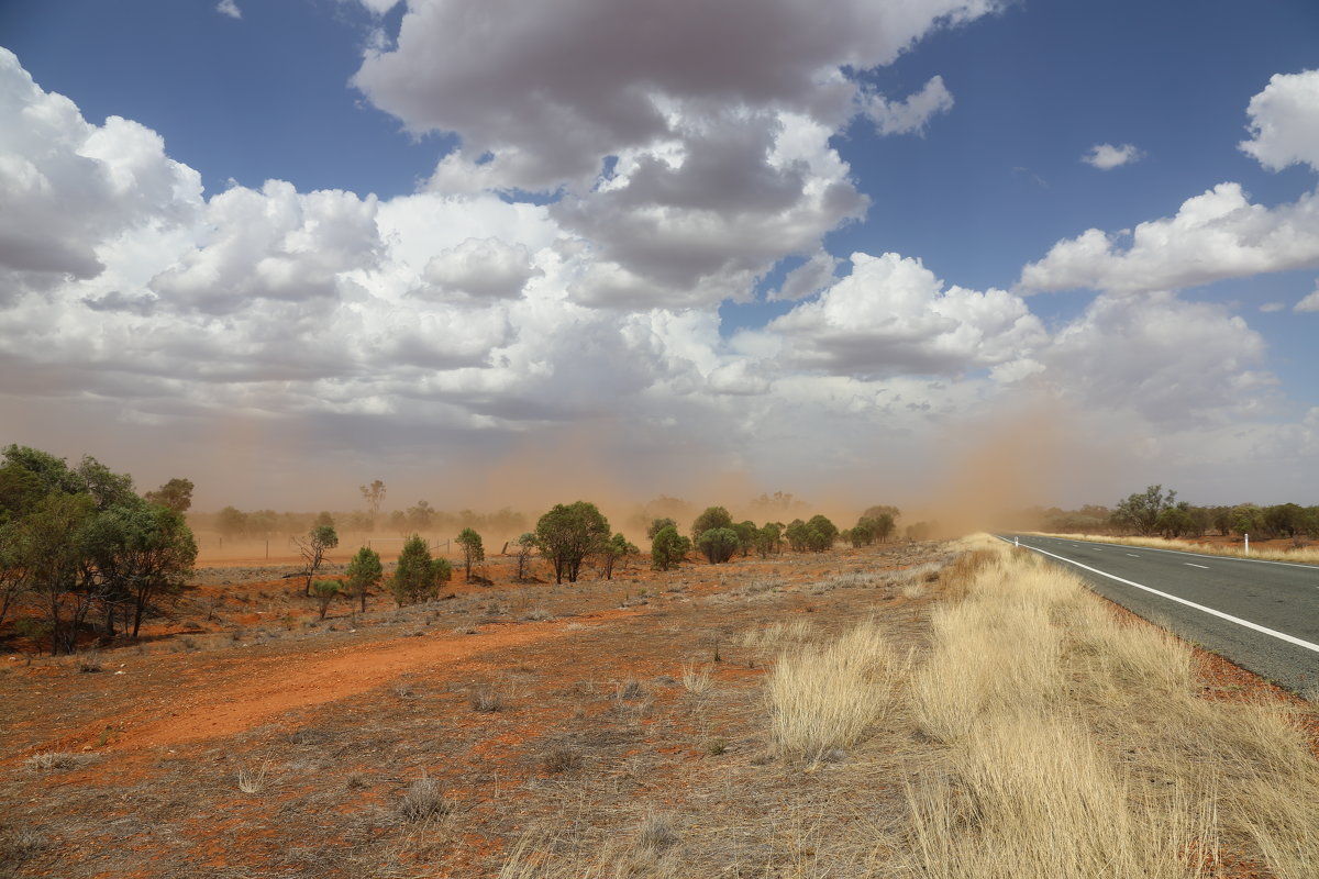 Песчаная буря в пустыне Австралии - Антонина 