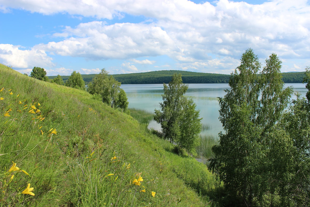 В краю голубых озёр. - Наталья Юрова