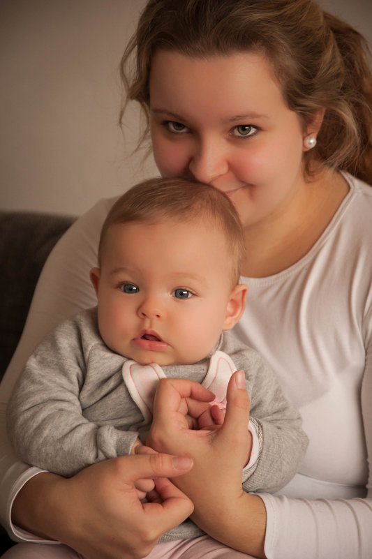 mom with a baby - Katerina Tighineanu
