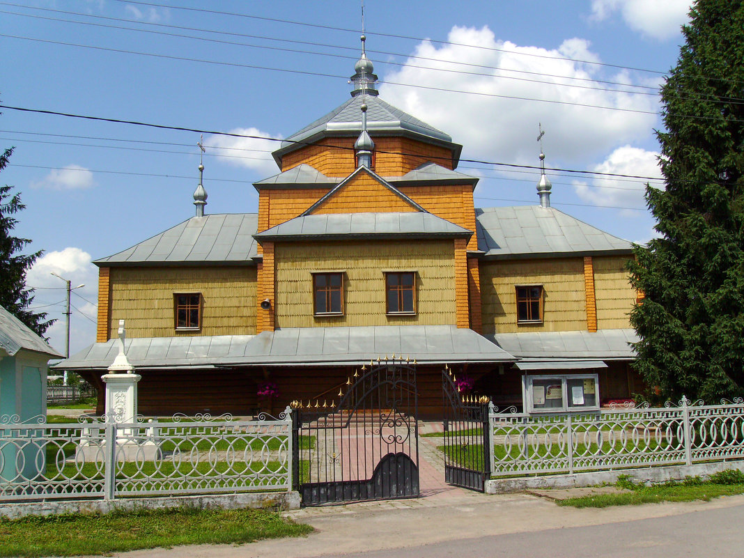 Греко - католический  храм  в  Вовчинце - Андрей  Васильевич Коляскин