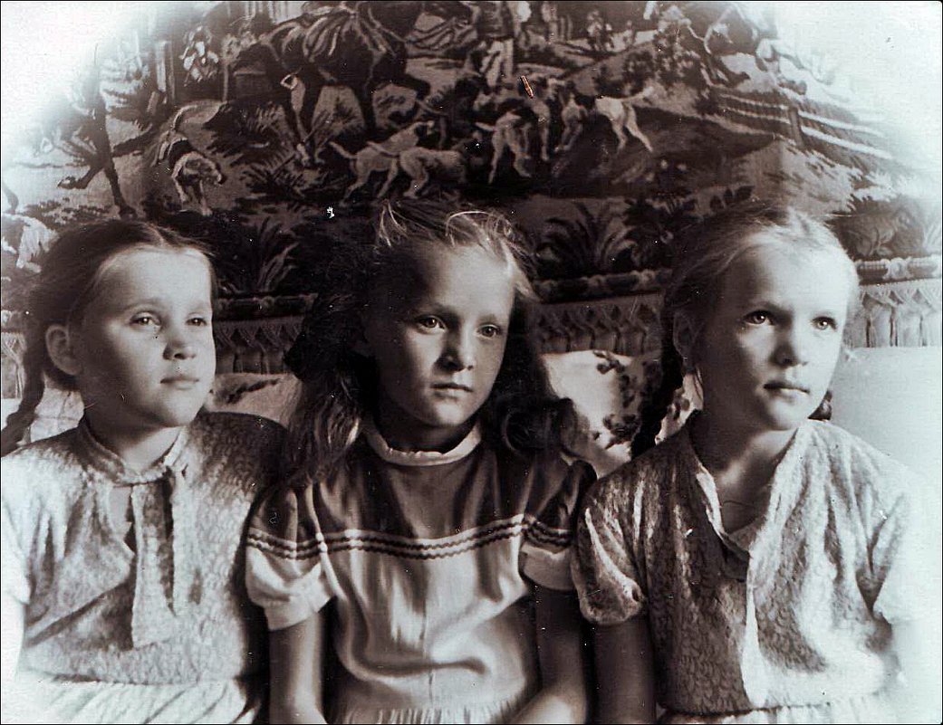 Сестрички.   1957 год - Нина Корешкова