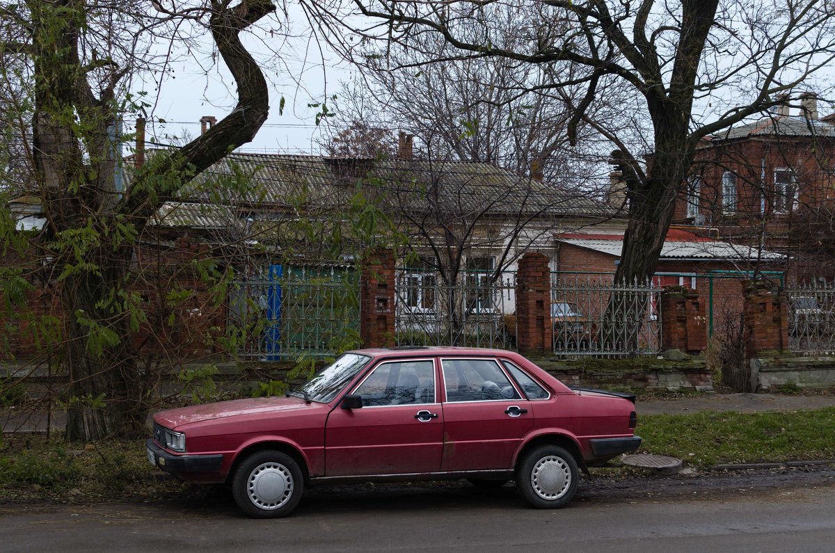 Старый автомобиль - Константин Бобинский