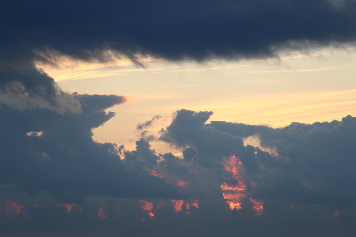 Облака на закате - valeriy khlopunov