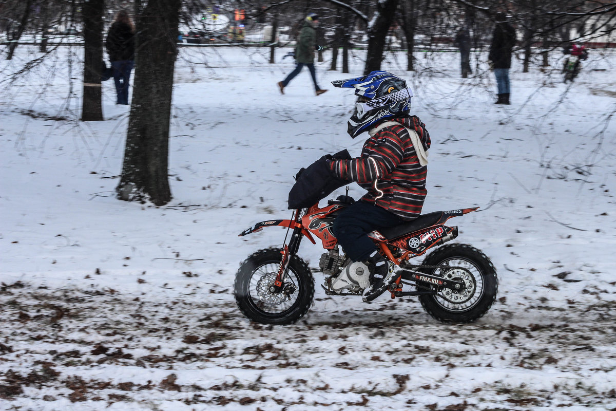 Пятилетний мотоциклист - Валерия Потапенкова