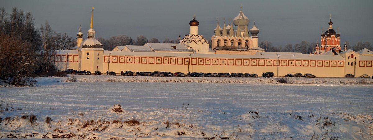 Тихвинский Богородичный Успенский мужской монастырь - Юрий Тихонов