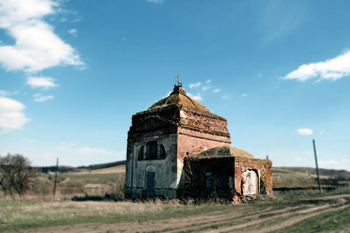 Заброшенная сельская церковь - Диана Бурлаченко