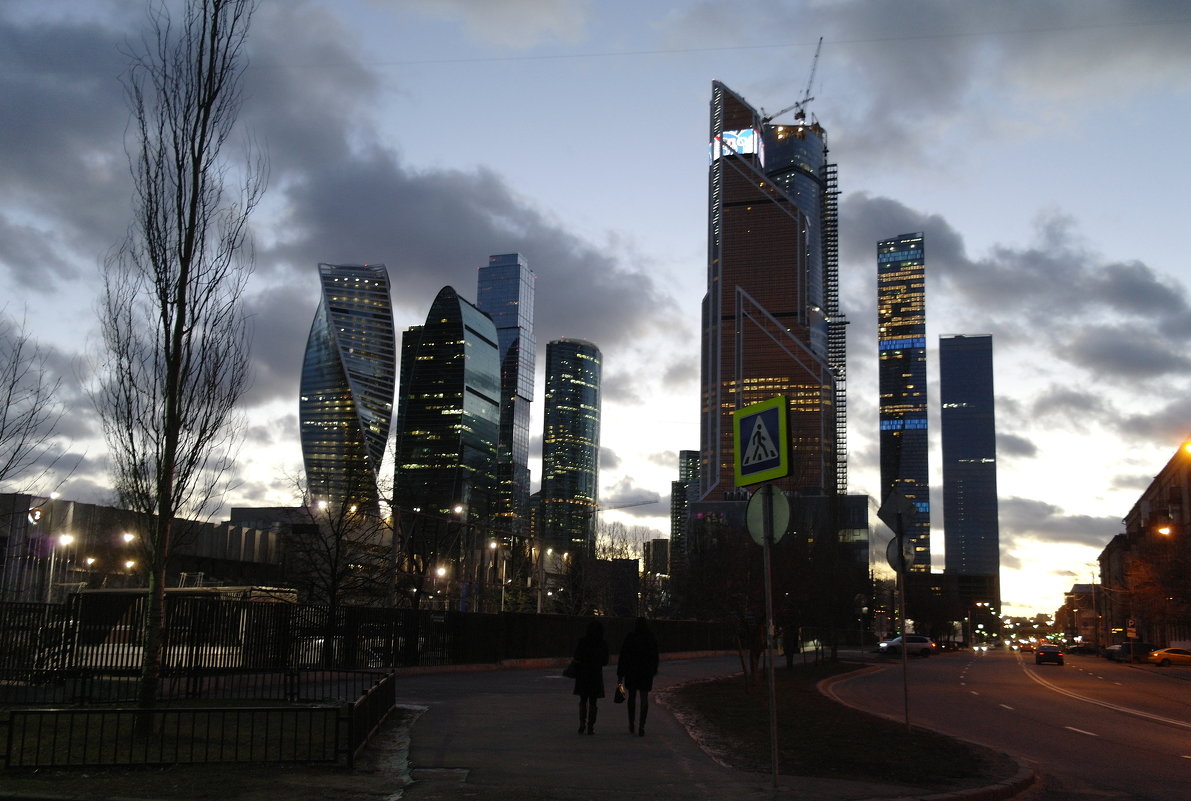 Москва такая большая - Ivan G