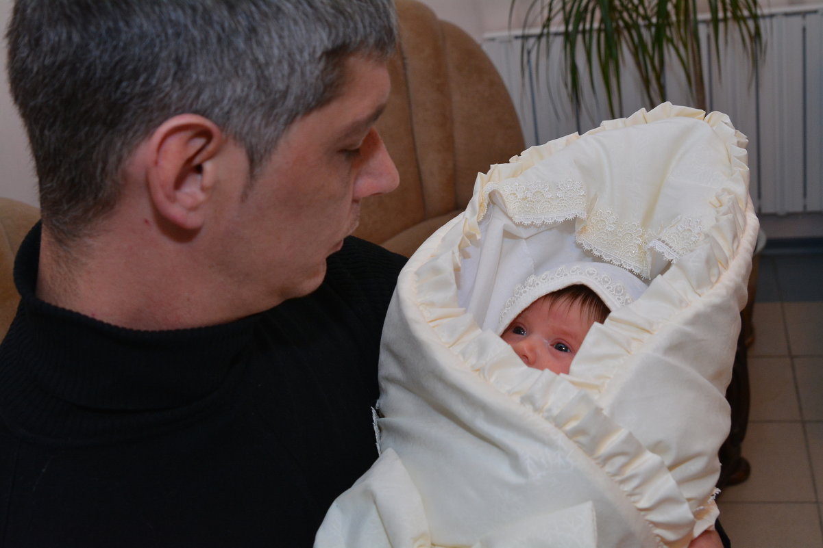 Первый новорожденный в ДНР 2016 года - Игорь Д