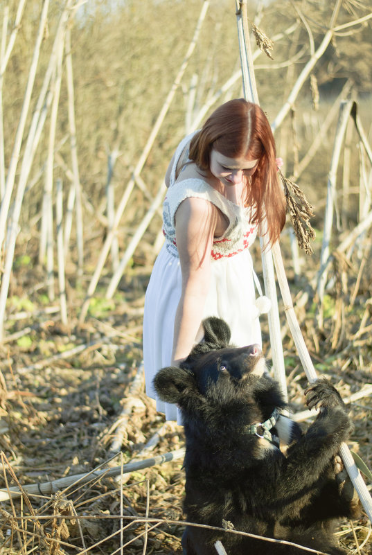 Девушка с медведицей - Анна Городничева