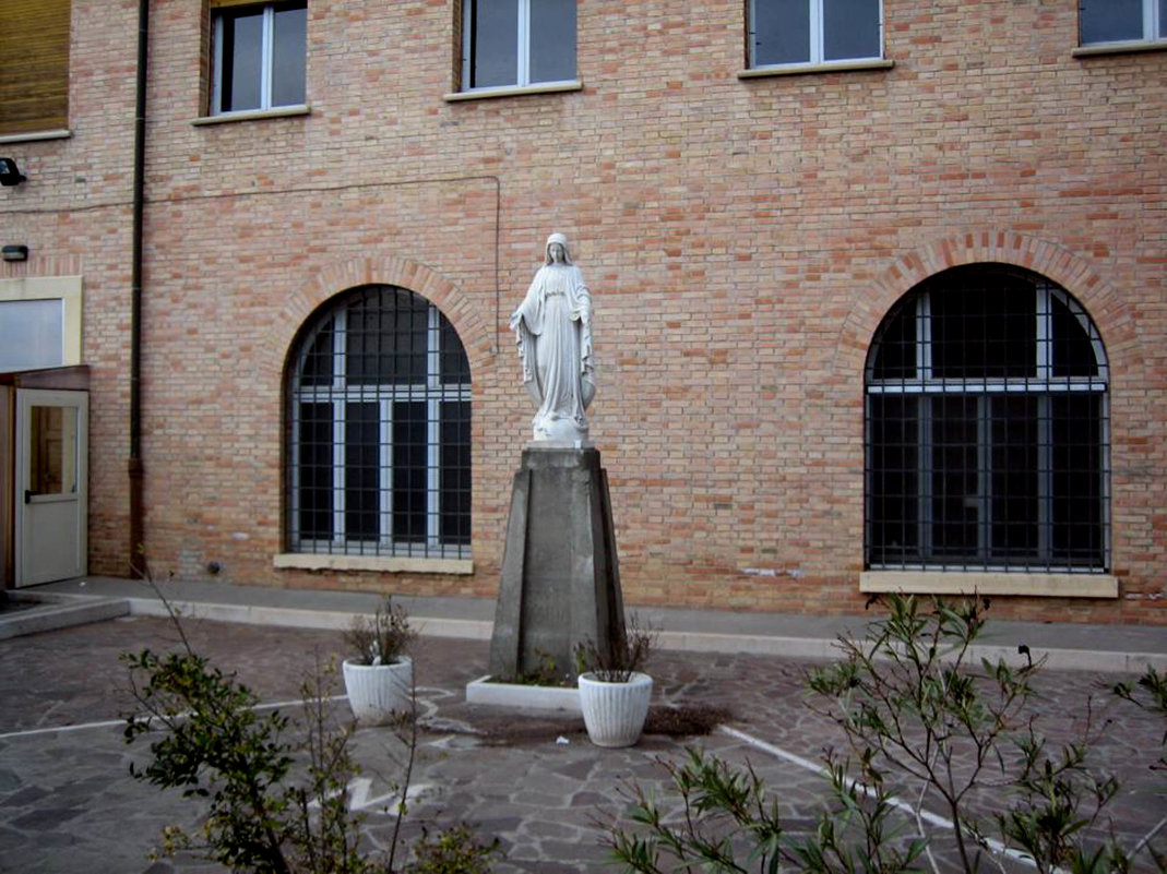 монастырь frati minori в Longiano (Лонджано) Италия - elena manas