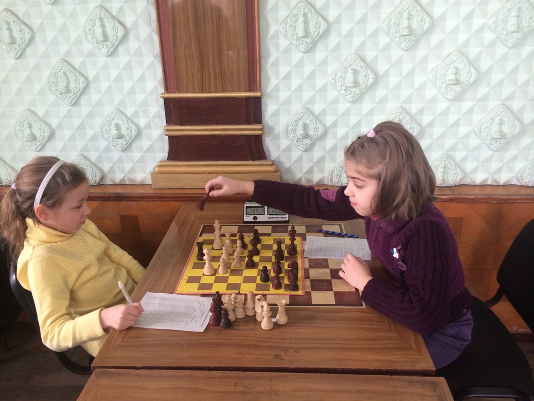 Юные шахматистки - Тамара 