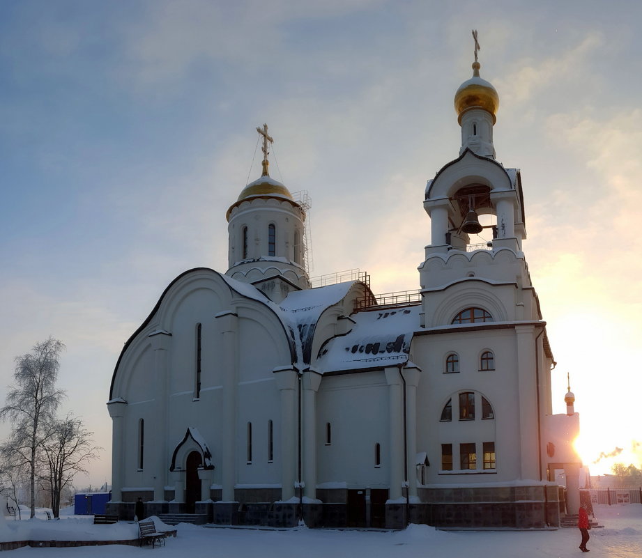 Храм на Университетской в Сургуте