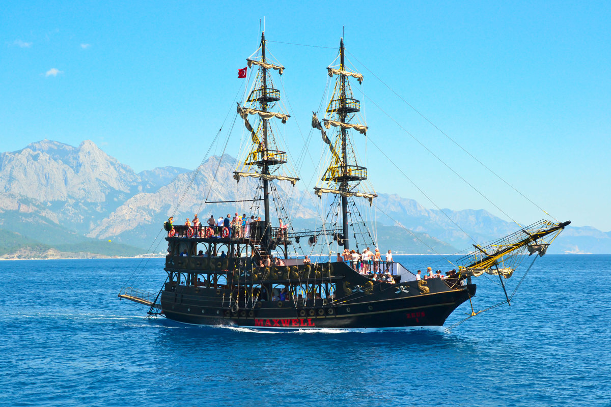 Пиратская яхта - Ольга 