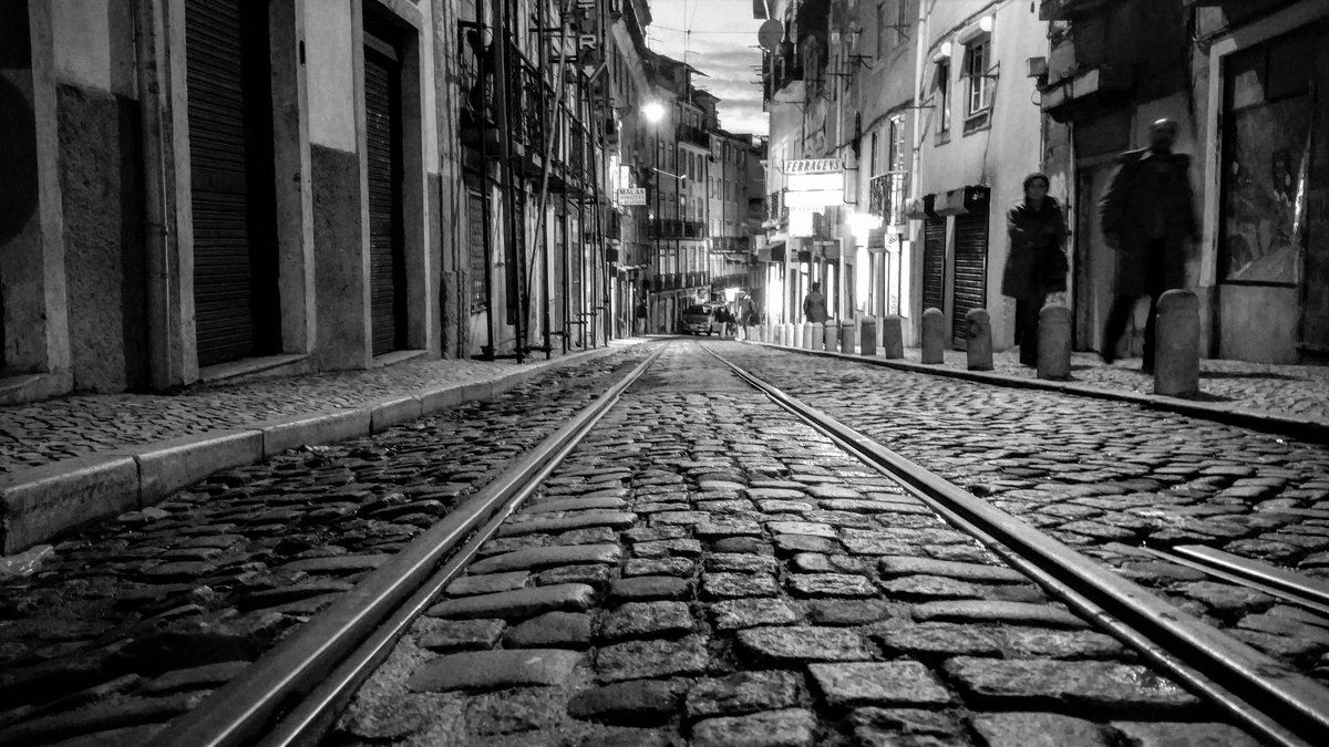 старые улочки Лиссабона - Vadim Zharkov